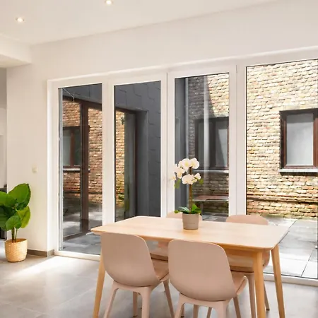 Appart-hotel Leopold Centre Apartment